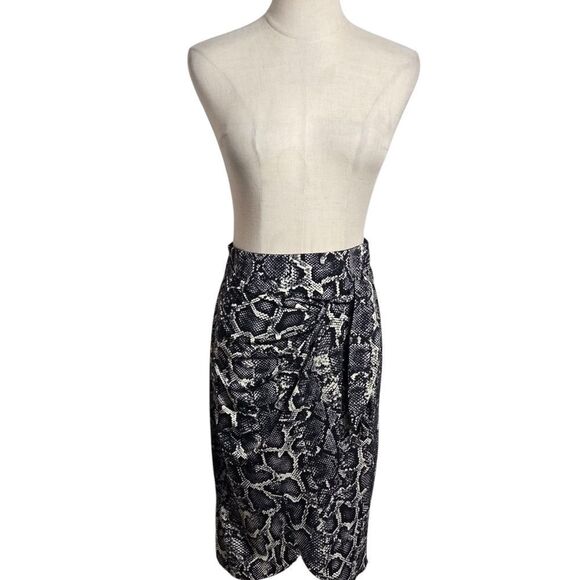 Show Me Your MUMU Black and White Stretch Wrap Style Skirt - Picture 1 of 7